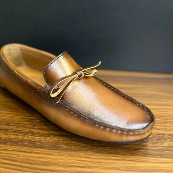 "Elegant Brown Leather Loafers with Bow Detail – Casual Sophistication"