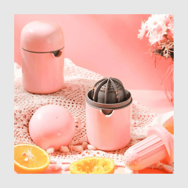 Manual Citrus Presser, Anti Slip Reamer, Hand Fruit Manual Juicer, Portable Lemon Juicer, Hand Rotation Press Juicer, Mini Portable Citrus Juicer Machine, Portable Lime Juicer Cup - AlifdukanAlifdukan types here :)