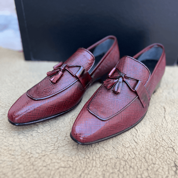 Maroon Textured Leather Tassel Loafers - Alifdukanstylebyalif types here :)
